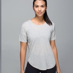 Lululemon Daya Knit Tee

Heathered Light Grey
